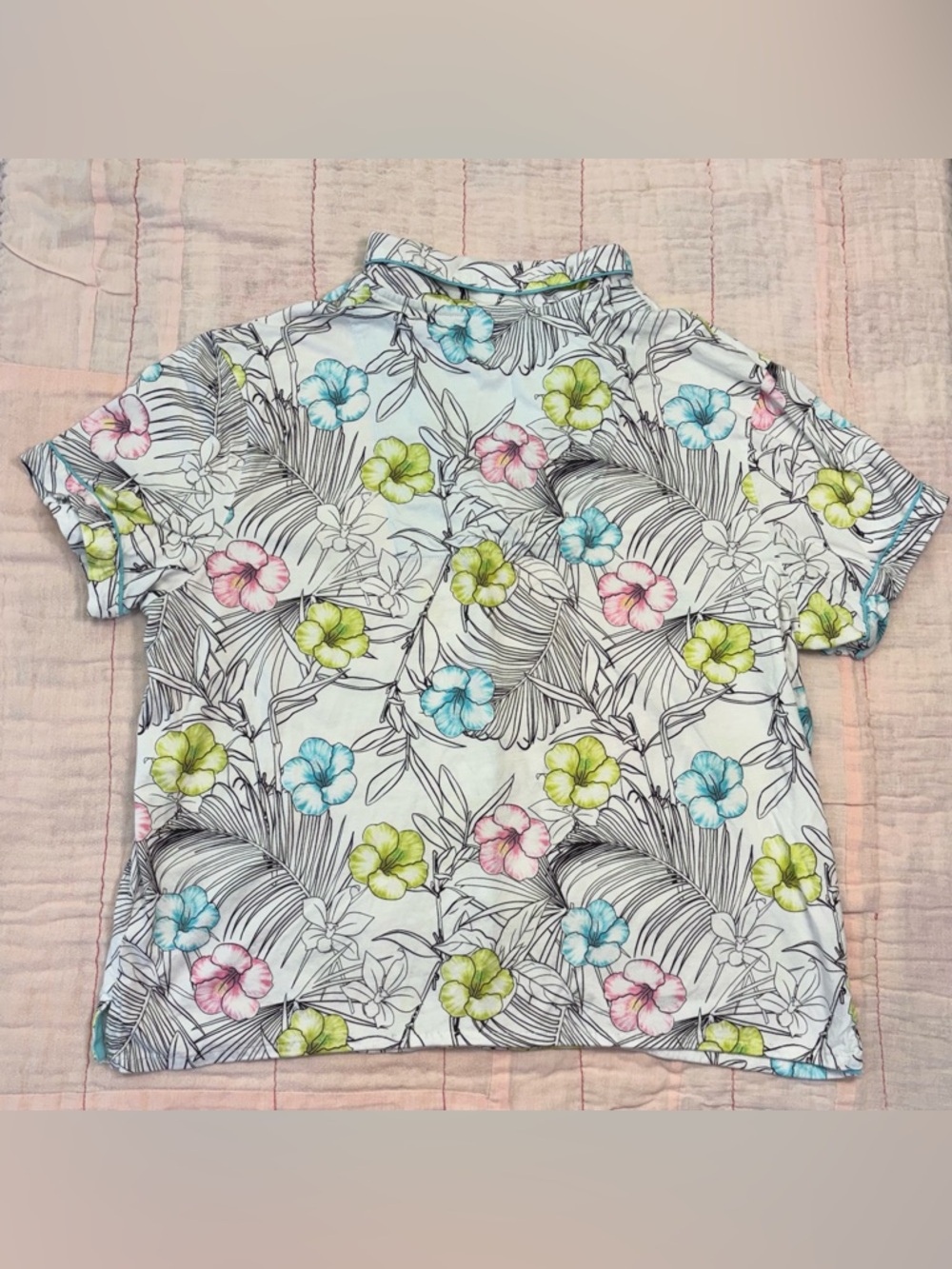 P.J. Salvage Hibiscus Flower Shorts Set, Sz M, Aqua Trim, Yellow, Pink - Picture 4 of 16